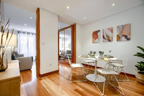 Authentic apartment in Madrid-COMENDA-1-DE