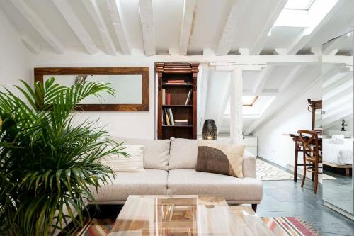 Beautiful central attic-Malasaña-Gran Vía-FUEN42
