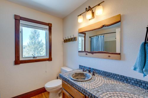 Φωτογραφία από το άλμπουμ του Meadow Vista Mountain Escape with River Views! σε Meadow Vista