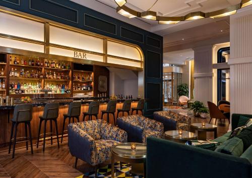 Ο χώρος του lounge ή του μπαρ στο Canopy By Hilton Philadelphia Center City
