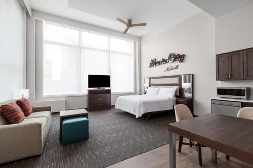 Homewood Suites by Hilton Nashville Downtown Image