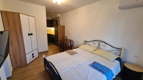 Mila Holiday Apartments