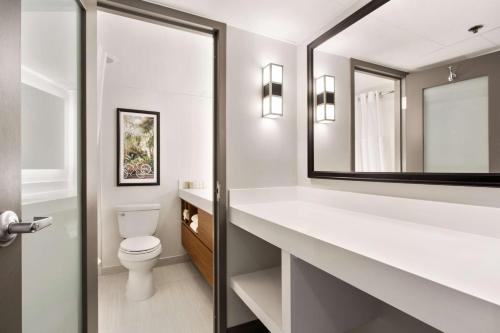 DoubleTree by Hilton New Orleans Image