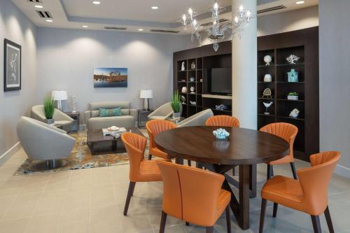 DoubleTree by Hilton Miami Doral photo 27