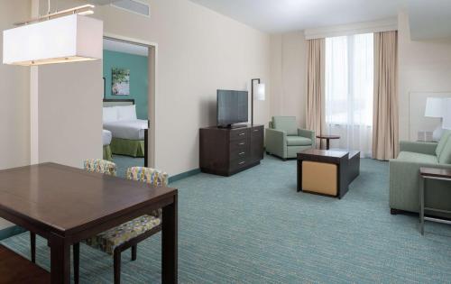 DoubleTree by Hilton Miami Doral photo 30