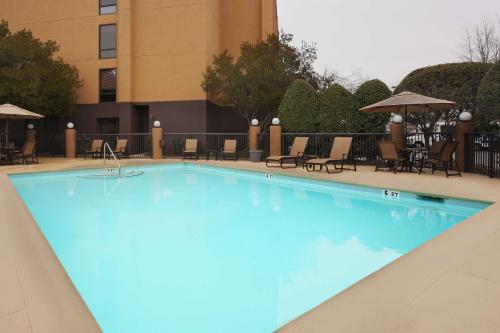 Hampton Inn Charlotte University Place Image