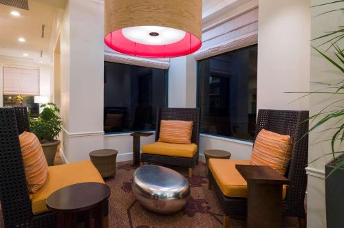 Posezení v ubytování Hilton Garden Inn Hartford South/Glastonbury