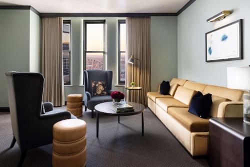 The Candler Hotel Atlanta, Curio Collection by Hilton Image