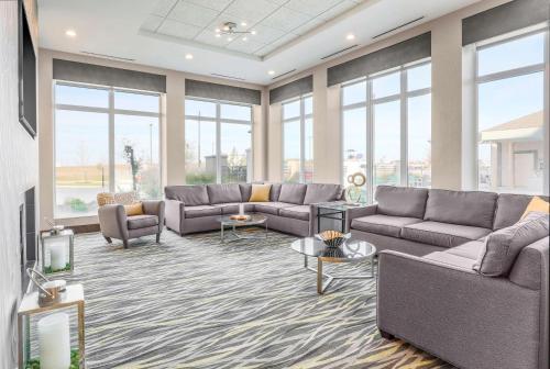 Ruang duduk di Hilton Garden Inn Ardmore