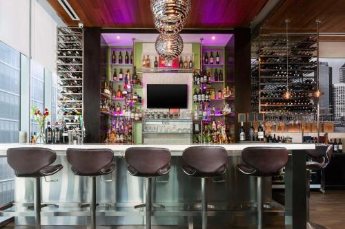 Hilton Garden Inn New York - Times Square Central Image