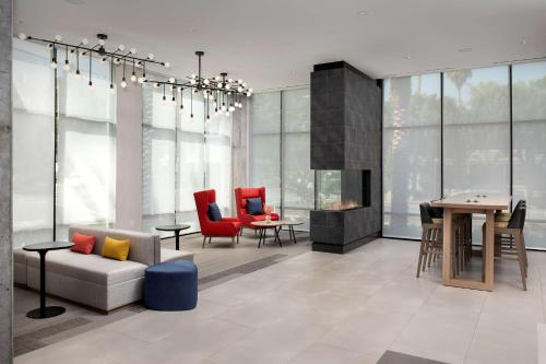 Hilton Garden Inn San Jose Airport Image