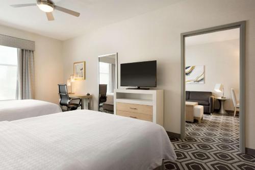 Postel nebo postele na pokoji v ubytování Homewood Suites By Hilton SLC/Draper