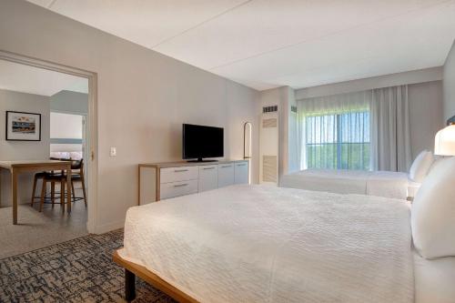 TV a/nebo společenská místnost v ubytování Homewood Suites Lansdale