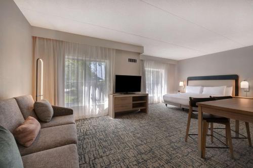 TV a/nebo společenská místnost v ubytování Homewood Suites Lansdale