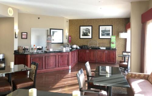 Hampton Inn Sevierville photo 32