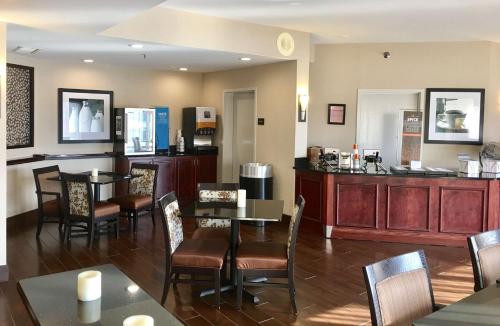 Hampton Inn Sevierville photo 33