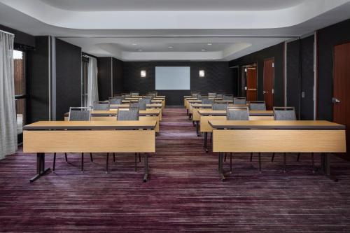 Konferenční prostory v ubytování Courtyard by Marriott Anniston Oxford