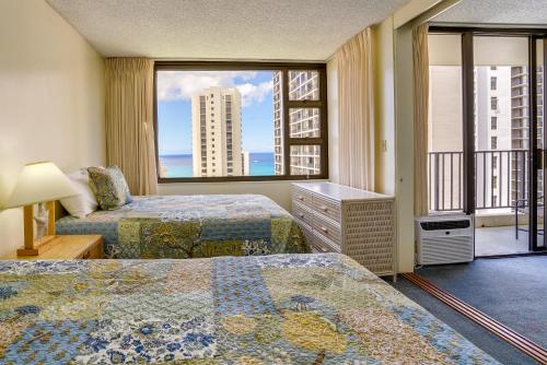 Honolulu Vacation Rental Walk to Waikiki Beach!_2