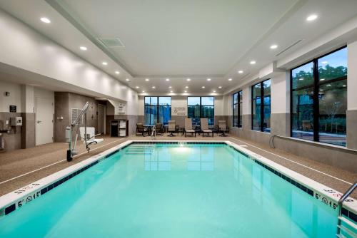 Hampton Inn Baltimore Bayview Campus Image