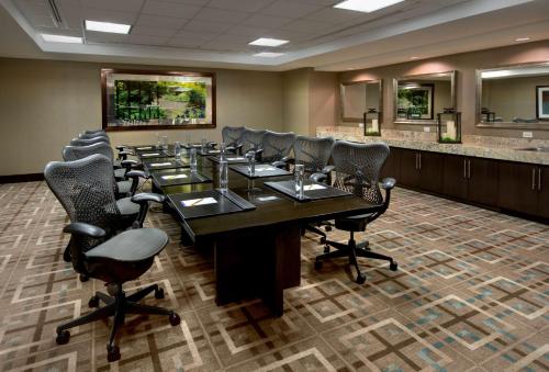 a conference room with a long table and chairs at Hilton Garden Inn Washington D.C./U.S. Capitol in Washington
