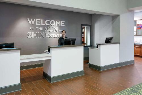 Hampton Inn & Suites Orlando Airport at Gateway Village photo 27