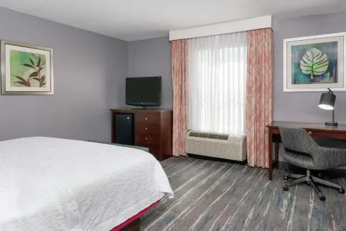 Hampton Inn & Suites Orlando Airport at Gateway Village photo 3