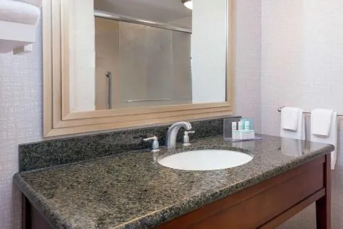 Hampton Inn & Suites Orlando Airport at Gateway Village photo 5