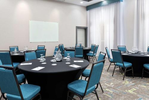 Hampton Inn & Suites Orlando Airport at Gateway Village photo 38