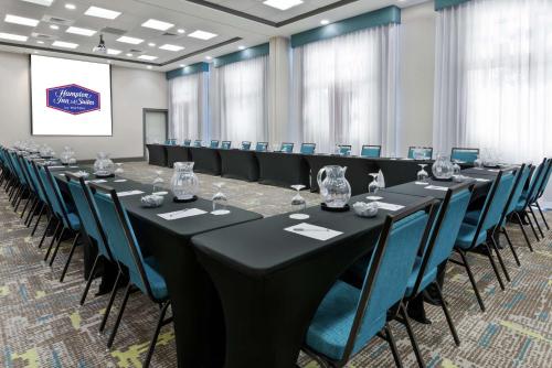 Hampton Inn & Suites Orlando Airport at Gateway Village photo 36