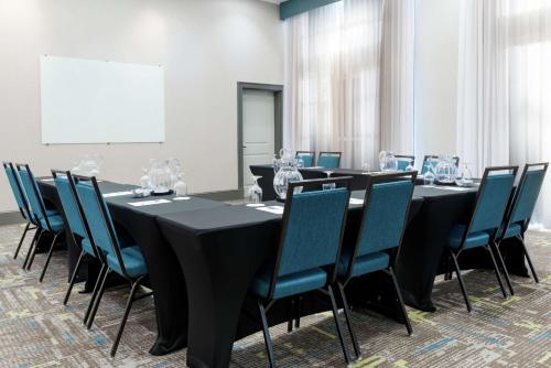 Hampton Inn & Suites Orlando Airport at Gateway Village photo 45