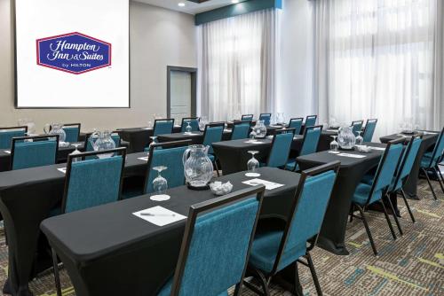 Hampton Inn & Suites Orlando Airport at Gateway Village photo 46