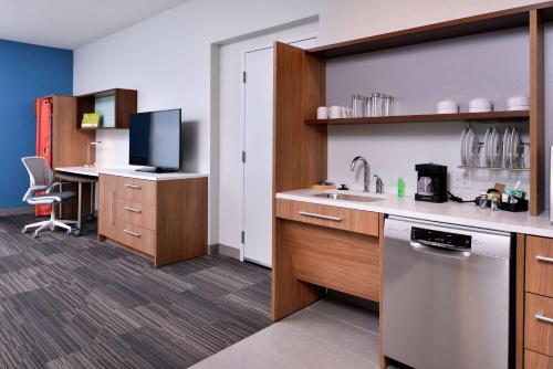 Home2 Suites By Hilton Tampa Downtown Channel District Image