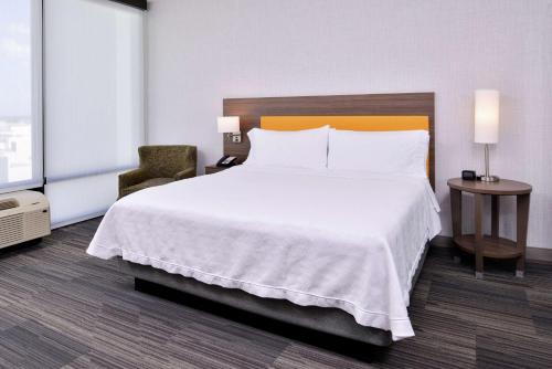 Home2 Suites By Hilton Tampa Downtown Channel District Image