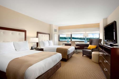 Hilton Miami Airport Blue Lagoon Image