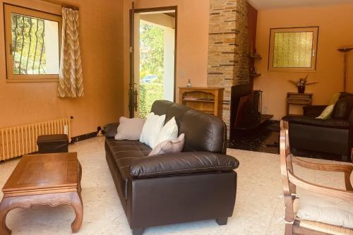 Rare pearl with garden near Arcachon