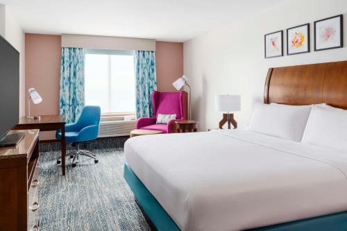 Hilton Garden Inn Orlando at SeaWorld Image