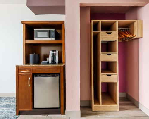 Cucina o angolo cottura di Hilton Garden Inn Orlando at SeaWorld