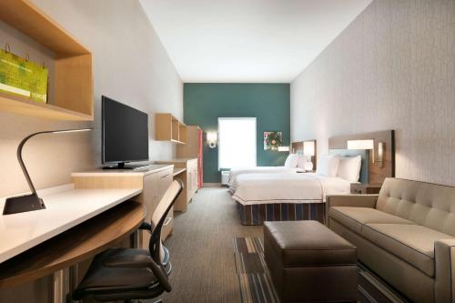 Μια τηλεόραση ή/και κέντρο ψυχαγωγίας στο Home2 Suites By Hilton Mt Pleasant Charleston