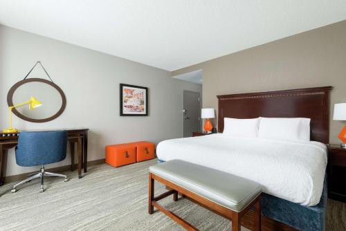 Hampton Inn & Suites National Harbor/Alexandria Area Image