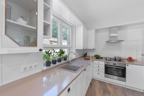 Grosse Luxus-Villa fur 12 Personen mit Pool, Jachuzzi und Meeresnähe