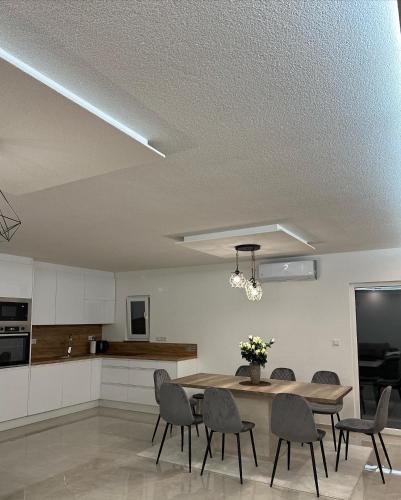 Dapur atau dapur kecil di Unavis Residence