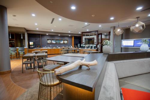 Restaurace v ubytování SpringHill Suites by Marriott Baton Rouge Gonzales