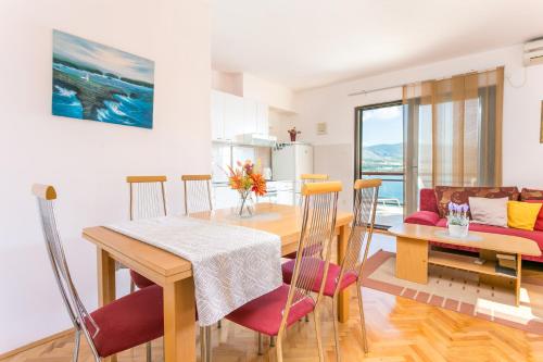 Apartments by the sea Mastrinka, Ciovo - 21442