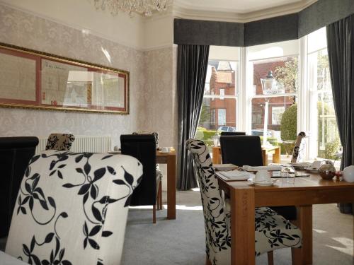 Gallery image of Haversham House - Adults Only in Llandudno