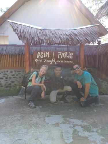 Επισκέπτες που μένουν στο Asim Paris Guesthouse & jungle trekking