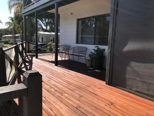 Balkoni atau teres di Batemans Bay Holiday Park & Hostel