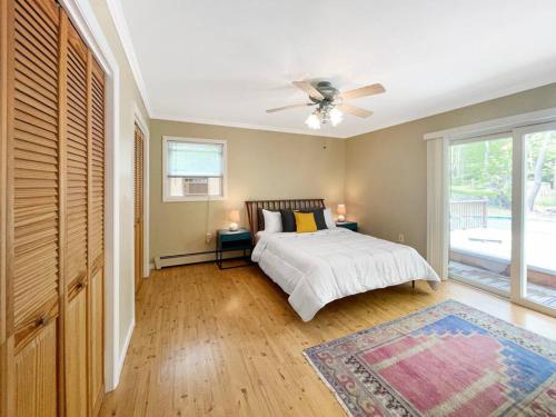 Gallery image of Modern Catskills Oasis w Pool and Bar Hall in Sundown