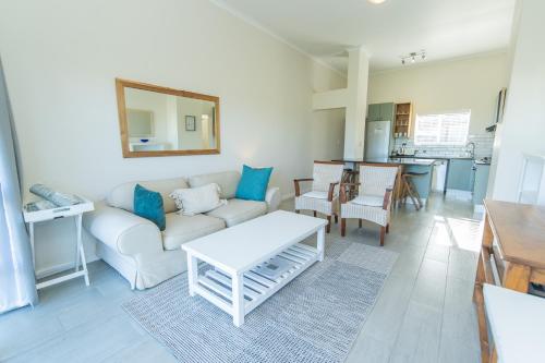 Ruang duduk di P7 - Goose Valley - Ocean Views