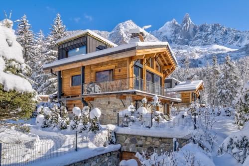 Chalet Red Fox