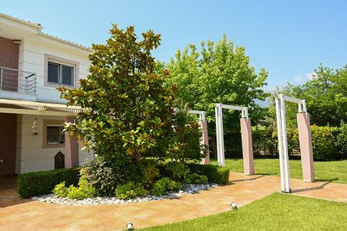 Gallery image of Olympus Riviera Modern Luxury Villa in Leptokarya in Leptokaria